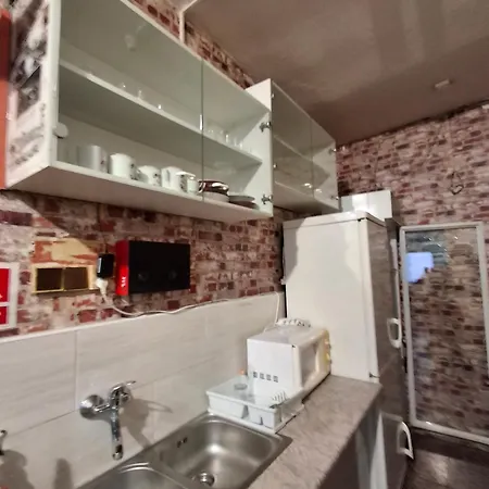 Apartment Bastards *